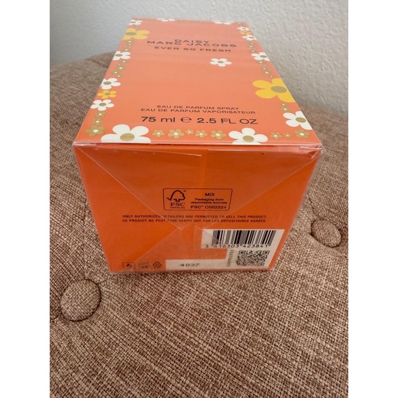 NIB Marc Jacobs Daisy Ever So Fresh Perfume 75ml 2.5oz - Picture 4 of 5